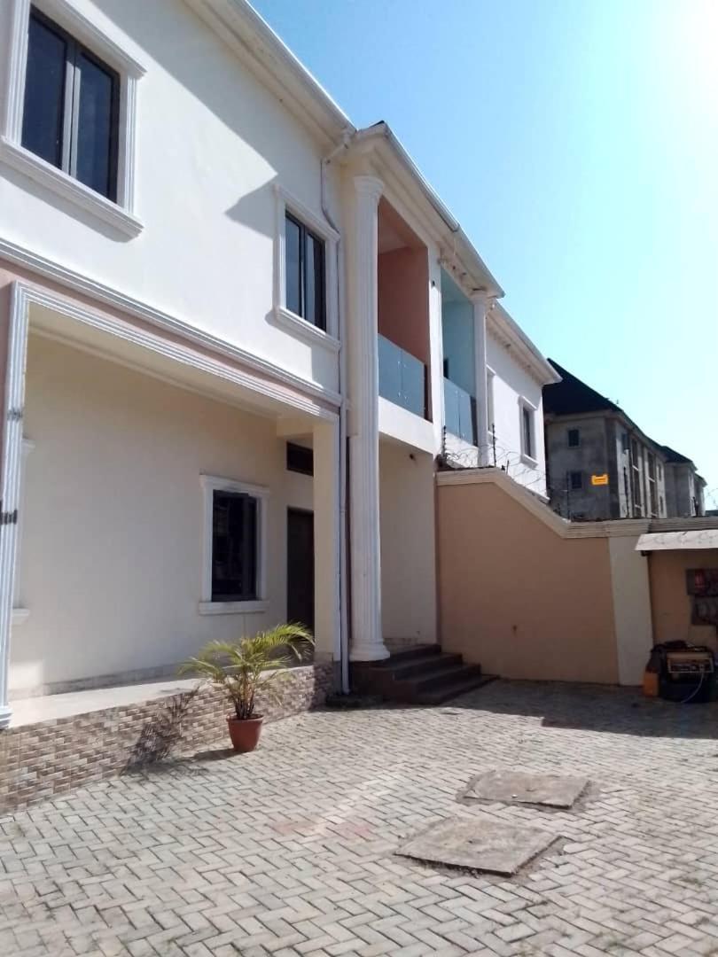 Dumeros Abuja Exteriör bild
